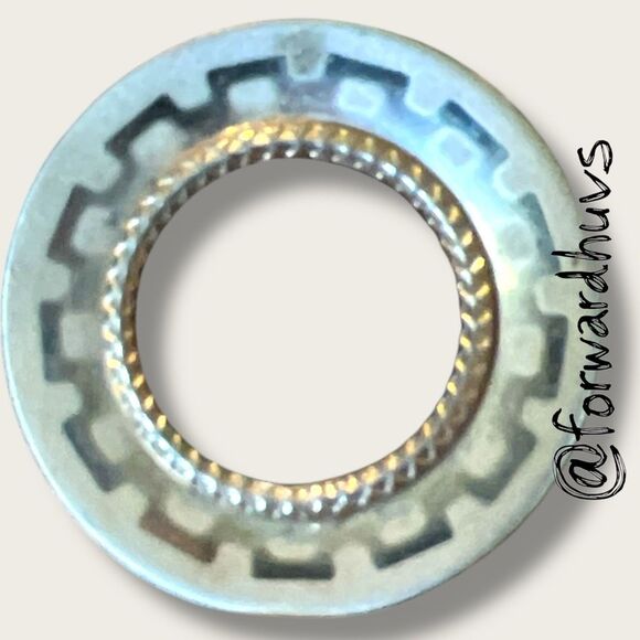 Bundle Sale 3 for $15 | Vintage Gold Tone Circular Brooch – Textured Design - Picture 1 of 8